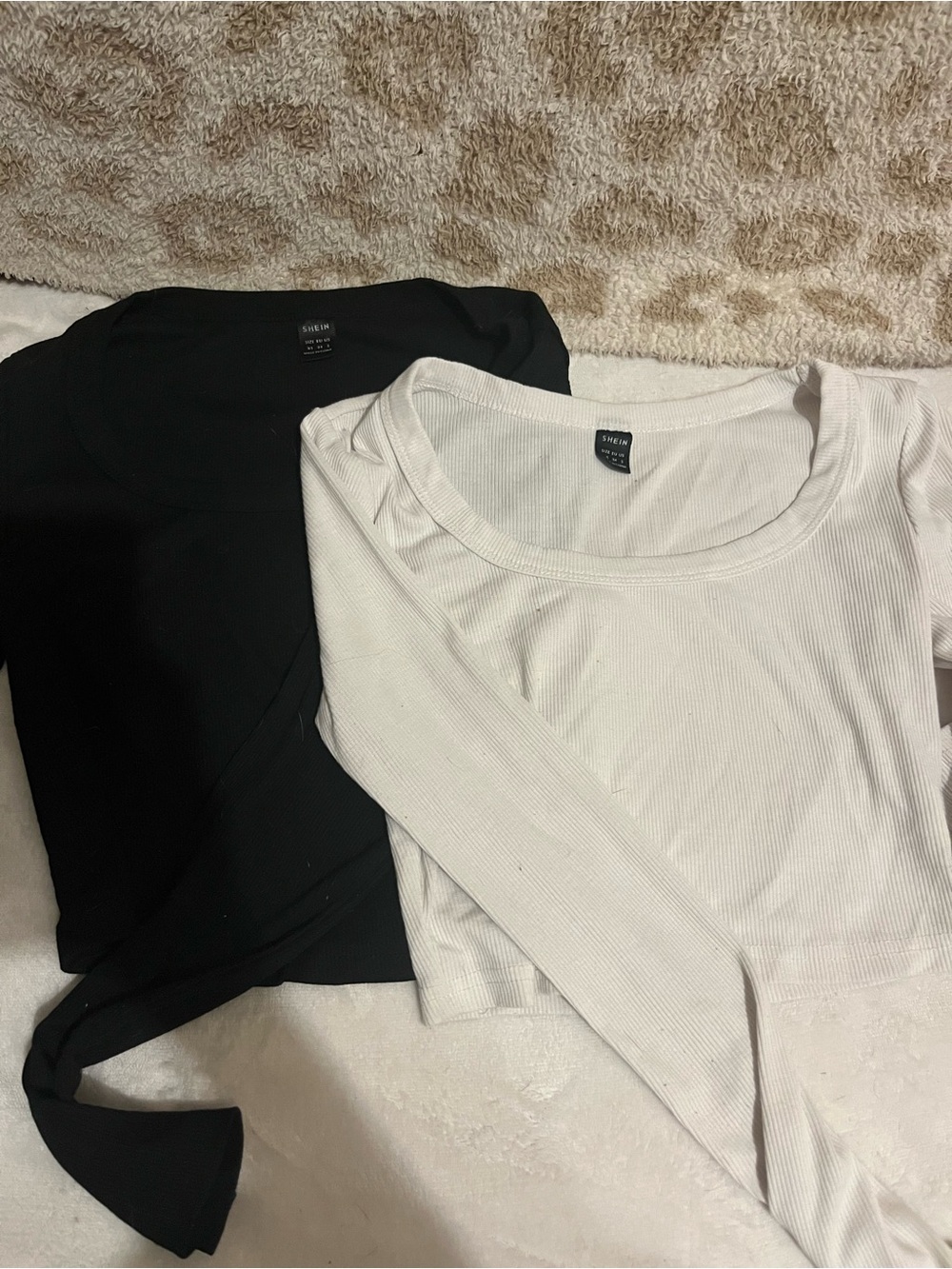 2 Basic Long-Sleeve Scoop Neck Top - Black & White